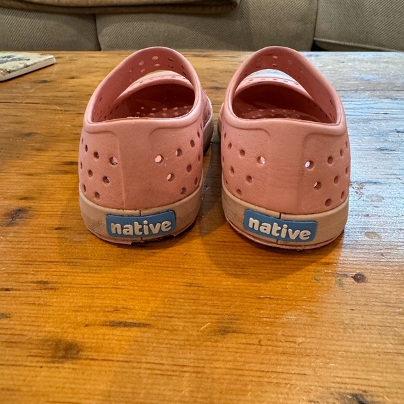 Native slip ons - Picture 3 of 3